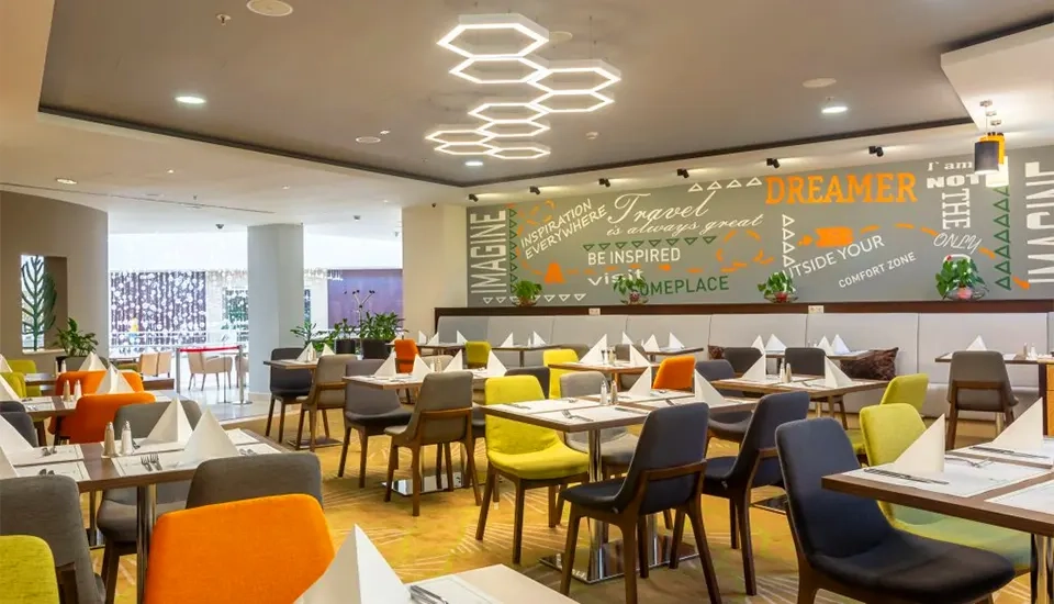 هتل هالیدی این مسکو سوکولنیکی مسکو